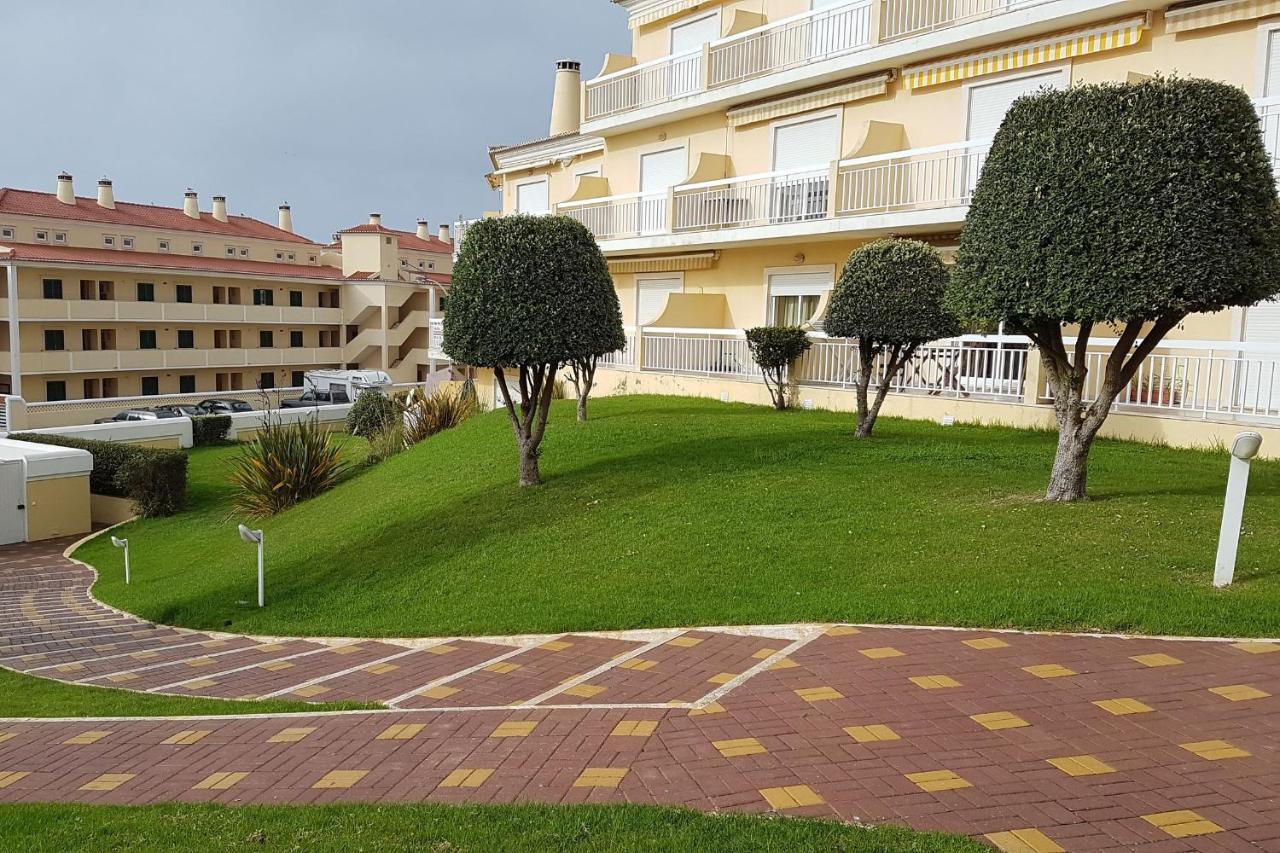 Lovelystay - Sea View Apartment With Pool & Garden Ericeira Exterior photo